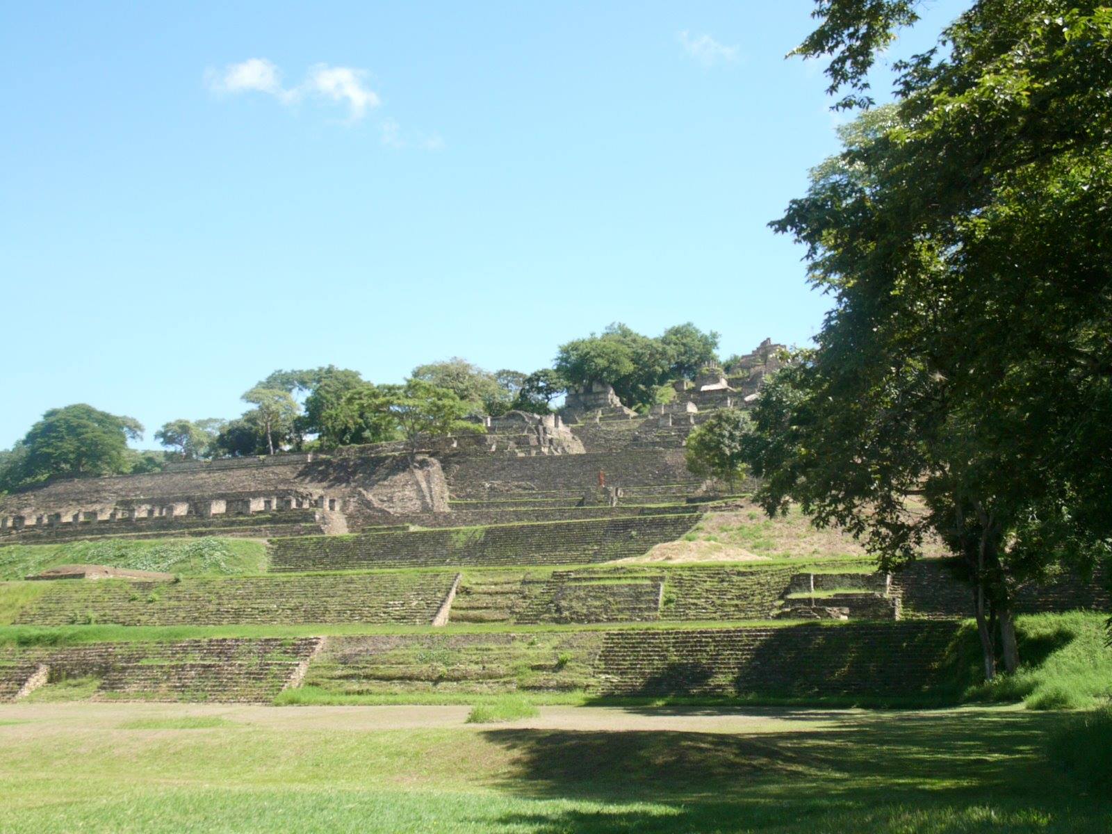ZONA ARQUEOLOGICA DE TONINA Y AGUA AZUL.  Inicia en San Cristobal