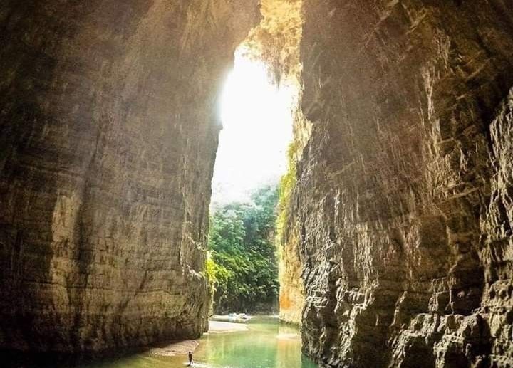 ARCO DEL TIEMPO 2 DIAS. Caminata, tubing y rappel.